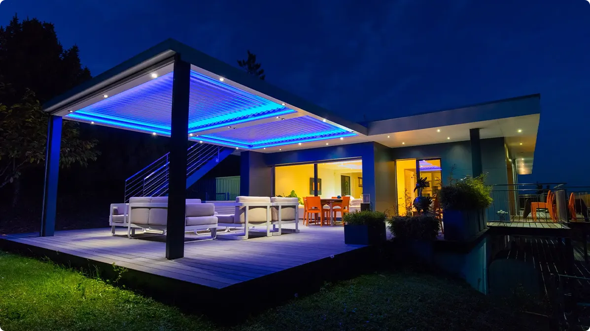 Modern recessed LED beam lighting for minimalist pergolas with hidden strips and zero visible wires