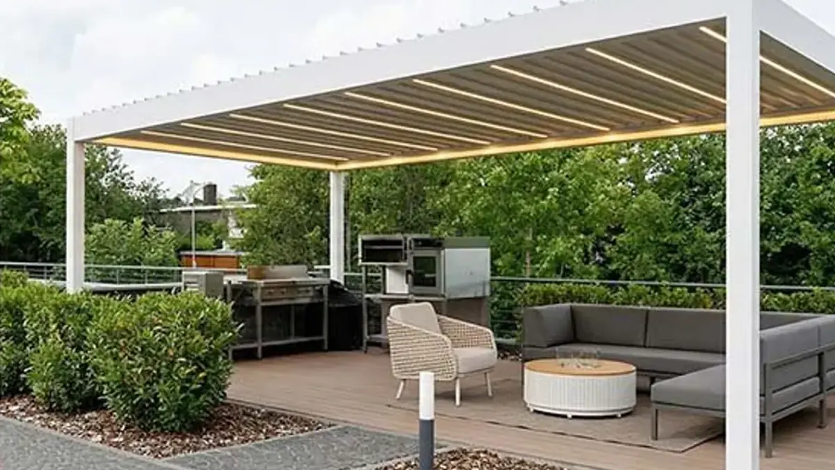 photo-uk-client-pergola-lighting-cropped